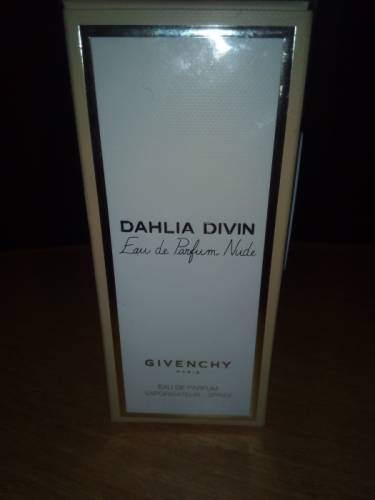 Парфюмированая вода givenchy Dahlia Divin Nude