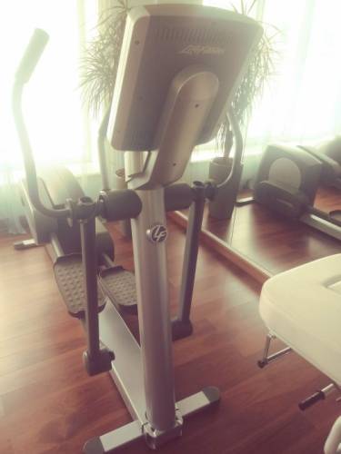 Эллептический тренажёр “Live Fitness“ 95хi