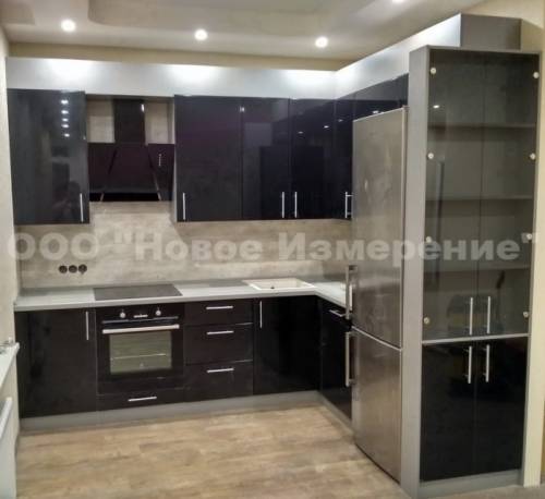 Продается кухня фасады черного цвета