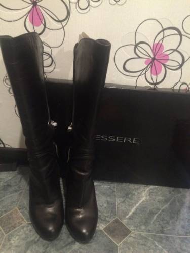 Продам сапоги Итальянские 36 р.