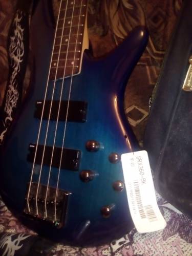 Продам басгитару ibanez