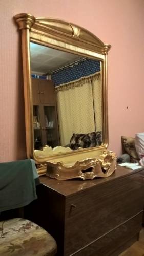 зеркало в раме.