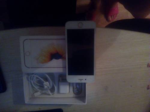 Телефон Айфон 6 s
