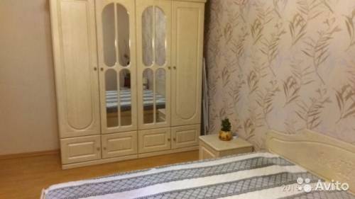Продам спальный гарнитур