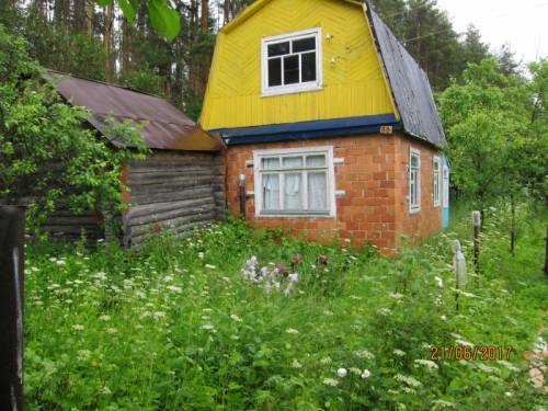 земельный участок с постройками