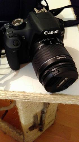 Canon 1200 D