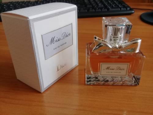 Парфюмерная вода  Miss Dior Eau de Parfum