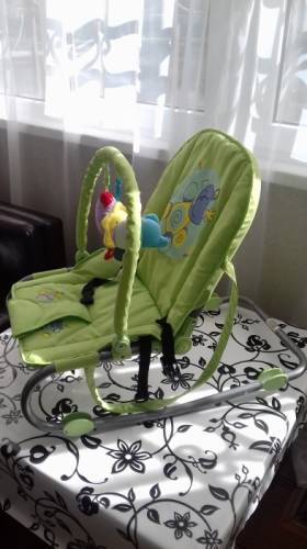 Продам детскую качалку