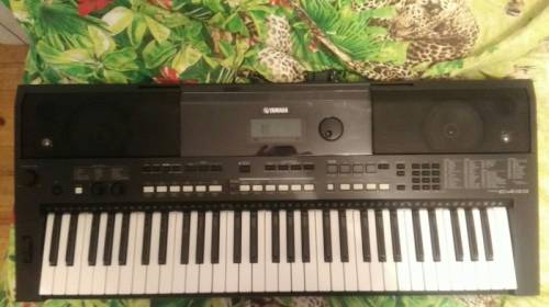 Синтезатор Yamaha E433 PSR.