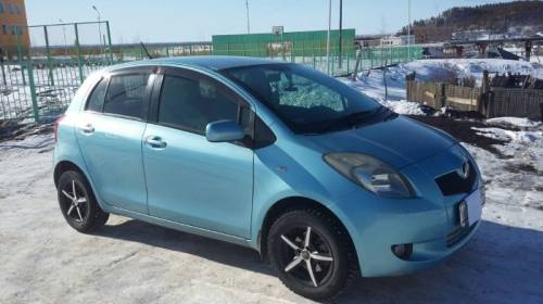  › Модель ­ Toyota Vitz