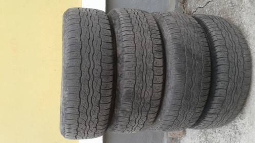 Продам 4 покршки размер 235/55/18 износ 40проц.8