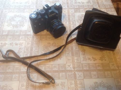 Продам фотоаппарат.  времен ссср купленный в 1987 года . 