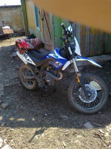 Продам мотоцикл ZR - 200