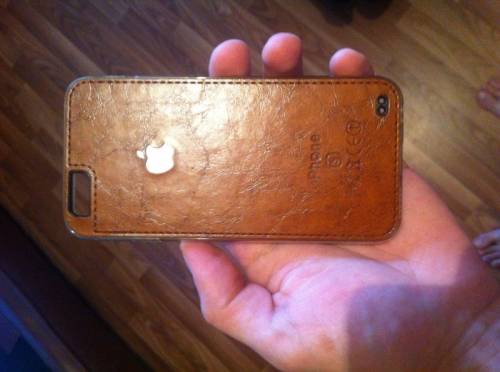 Продам чехол на айфон 6s