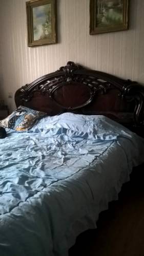Продаю двуспальную кровать