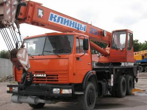Услуги - аренда автокрана (6х4) г/п 25т, стрела 21м г.Выборг в Выборге
