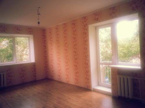 Продается 1 комнатная квартира в центре Артема
