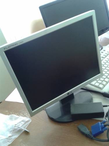 Продам монитор LG