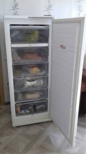 Продам морозильную камеру