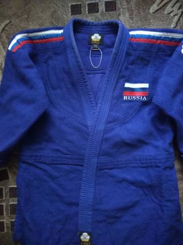 Продам кимоно для дзюдо