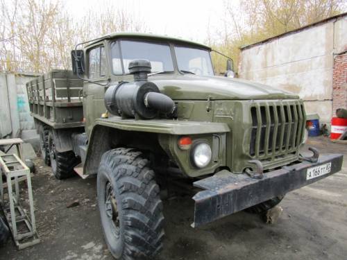Грузовой автомобиль УРАЛ-4320 бортовой, с хранения