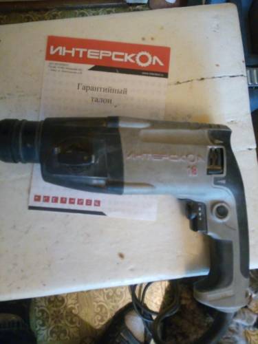 Перфоратор Интерскол П-18/450ЭР