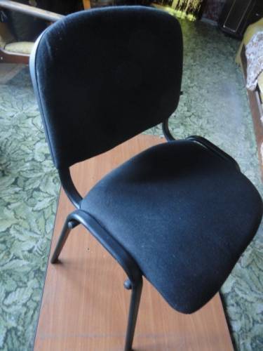 Продам офисные стулья