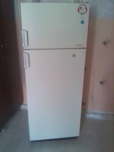 Продам рабочий японский холодильник