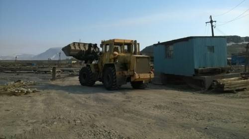 поменяю трактор К-702
