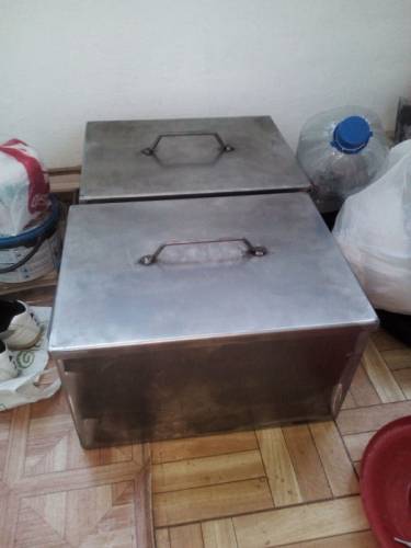 Продаю коптильню из нержавеющей стали.