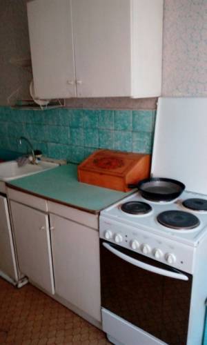 Сдам 2 комнатную  Камские Поляны,  1 микрорайон, дом 15