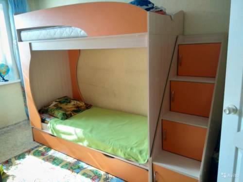 Продам двухъярусную кровать
