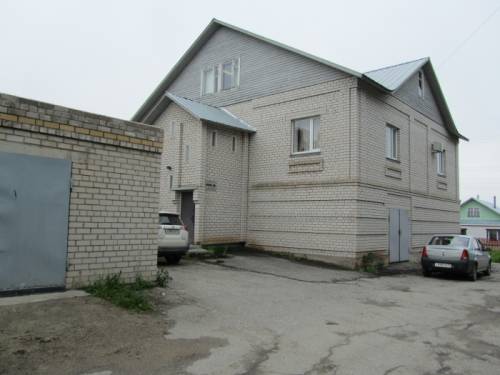 Административное здание с гаражами