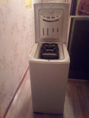Продам стиральную машину-автомат Indesit