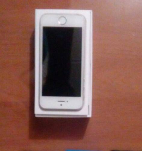 Продаю телефон айфон 5s
