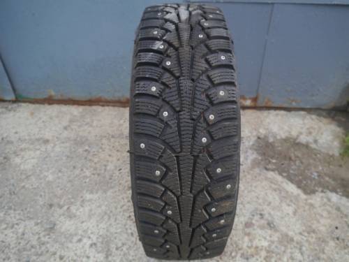 Продаю зимние  шипованные  шины на дисках Nordman 5 R 13 -4 штуки .