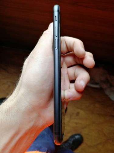 Продам iPhone 7 32g