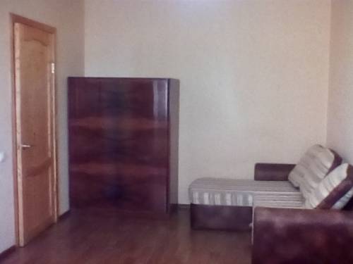Продаю новую 1 комнатную квартиру  с ремонтом и мебелью за 1490т. р.