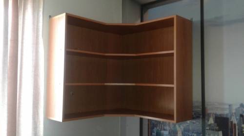 Продам угловую книжную полку  108*83