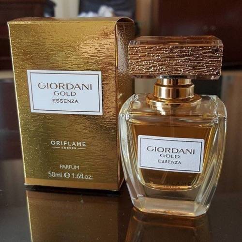 Парфюмированная вода Giordani Gold Essenza 