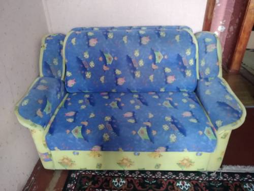 Продам диван недорого б/у