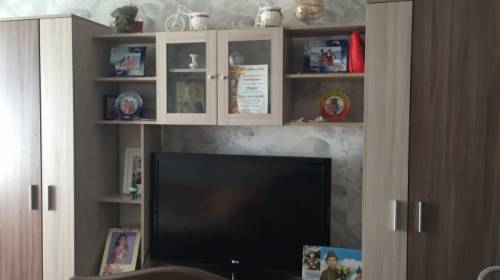 Пос.Селятино продаю стенку в зал 