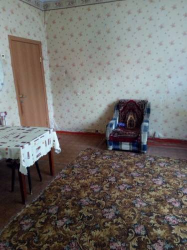 Продаю квартиру в  коммуналке 