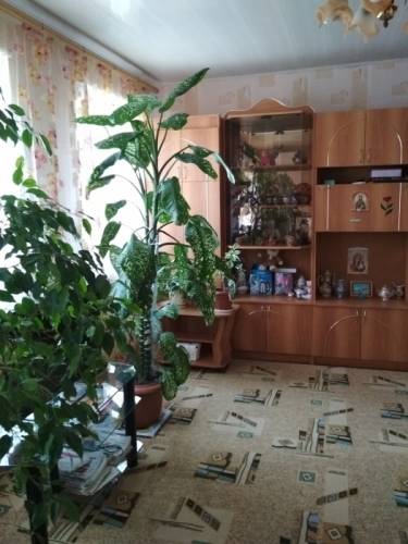 Продается дом частично с мебелью.