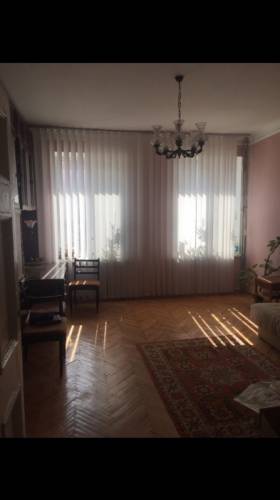 Продам 3-комнатную квартиру по ул. Шполянской