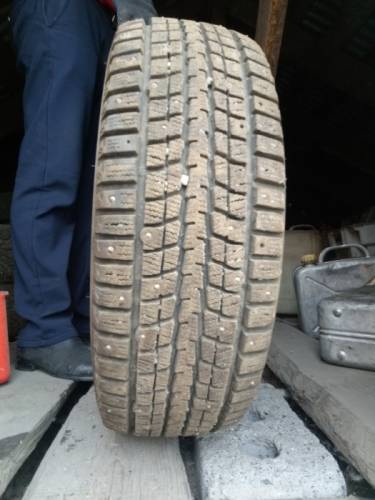 шины dunlop 215/65R16  4шт