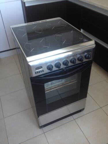Электрическая плита Indesit