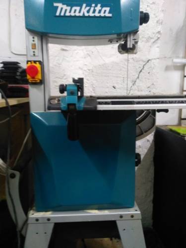 Пила ленточная makita LB1200F