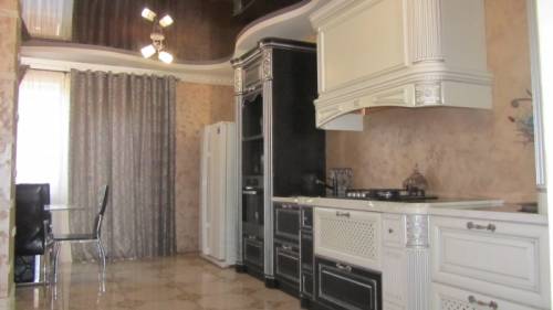 Продаю 2 дома в Батайске, пер.  Таганрогский,  290/170/40