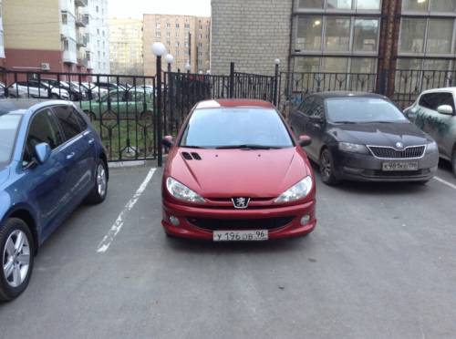  › Модель ­ Peugeot 206